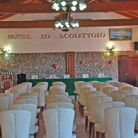 Hotel Lo Scoiattolo Cotronei